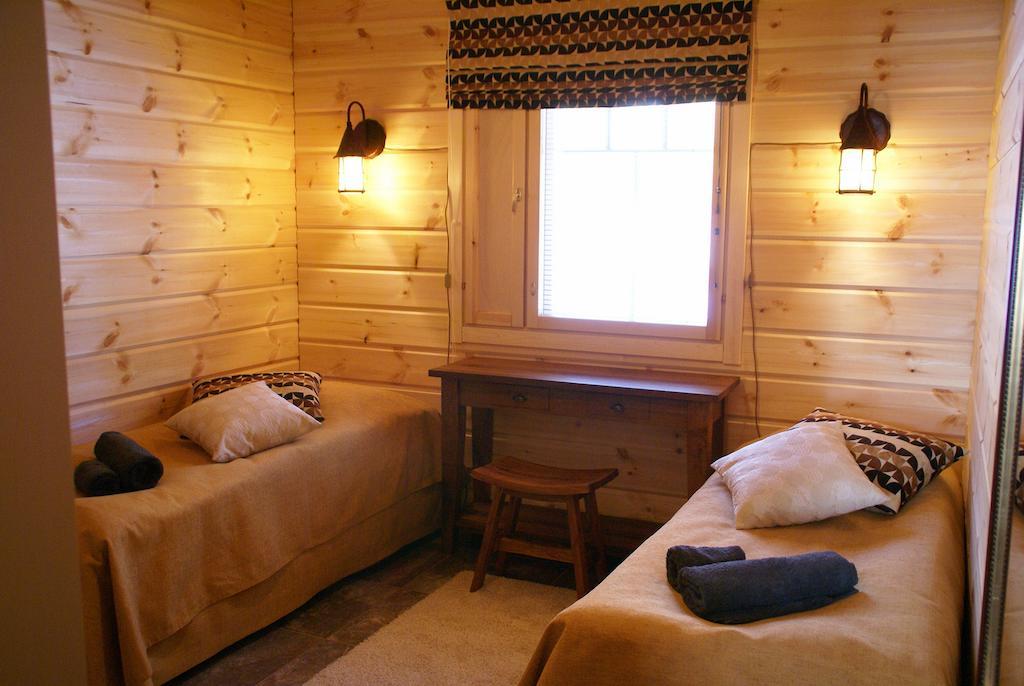 Kartanohotelli Satulinna Huvilat Hirvensalmi Zimmer foto