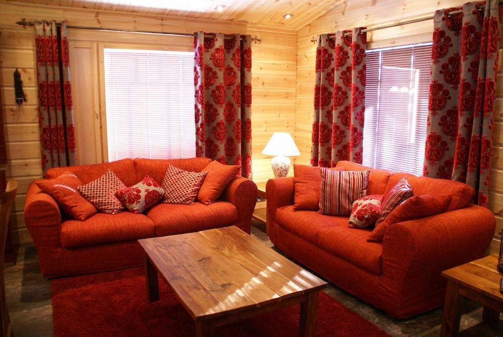Kartanohotelli Satulinna Huvilat Hirvensalmi Zimmer foto
